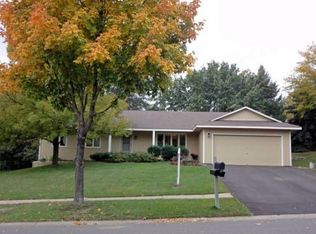 8140 137th St W, Apple Valley, MN 55124