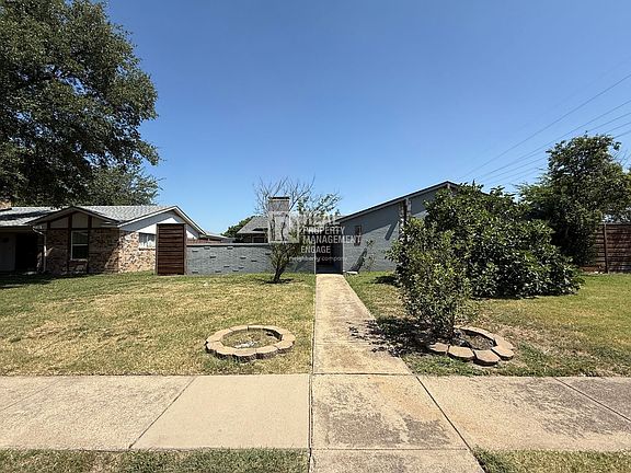 2nd image of 2131 Blossom Ln