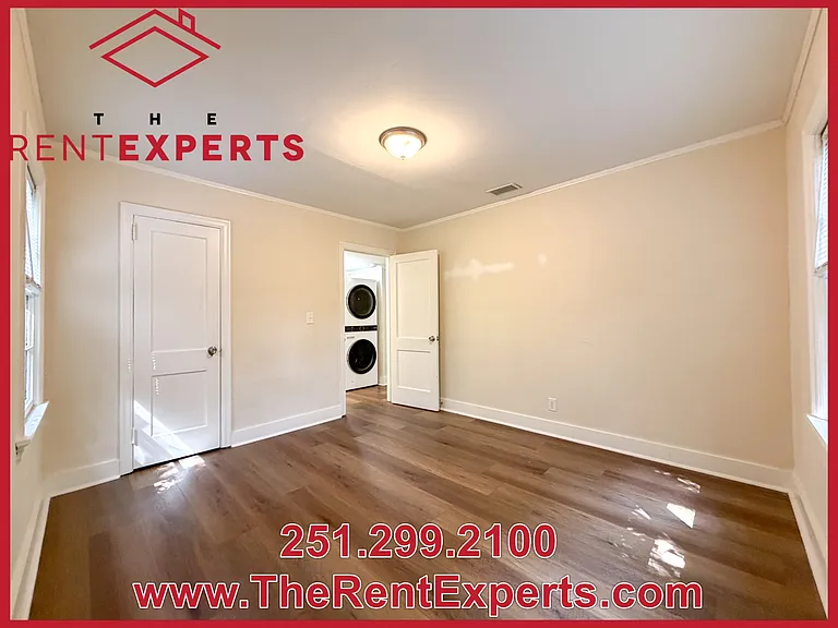 104 Ellinor St — Photo 8