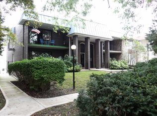 4115 W 98th St #1A, Oak Lawn, IL 60453