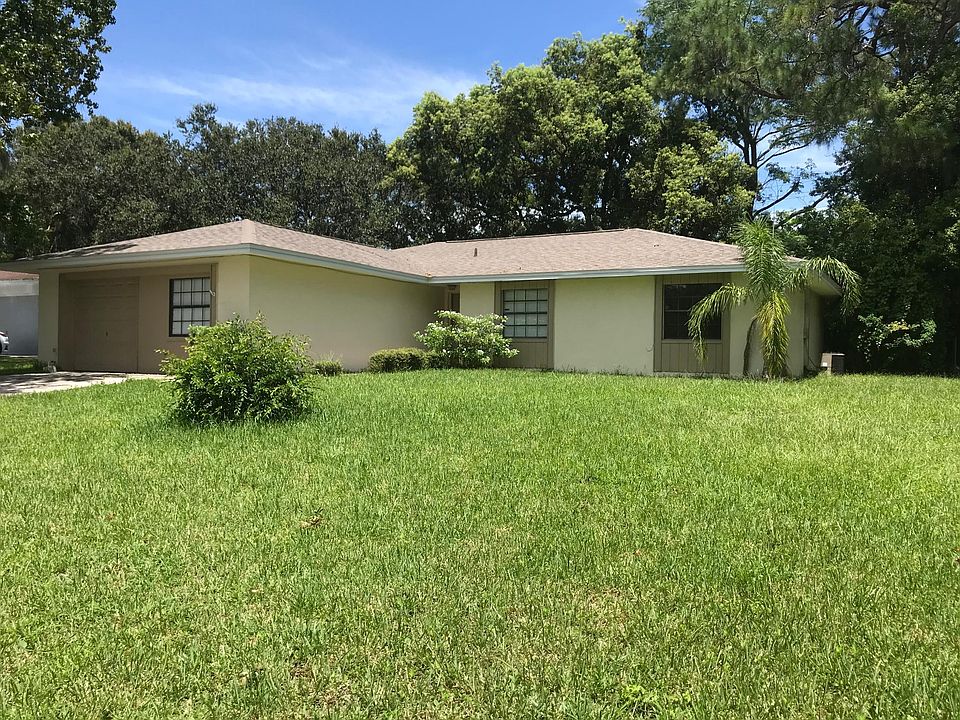 Large Front Yard with Shade Trees on Quiet Neighborly Street