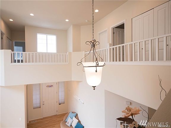3rd image of 6402 Montevista Dr SE