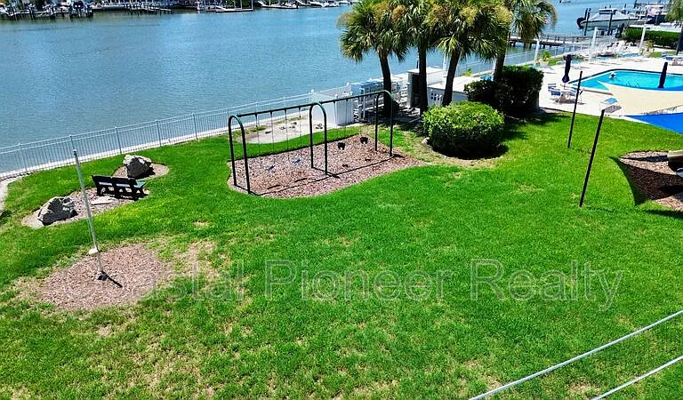 14903 Imperial Point Dr N — Photo 52