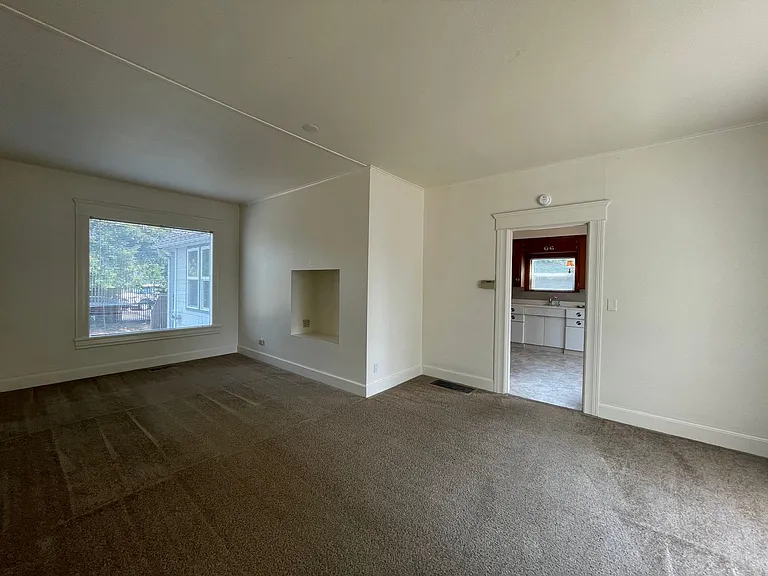 237 E 15th Ave — Photo 9