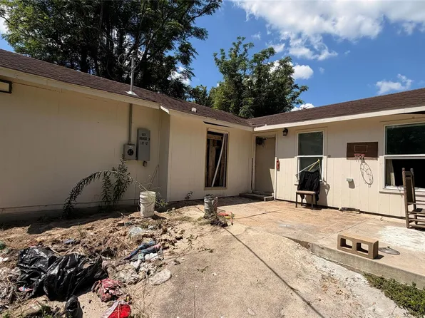 9621 Dogwood Ln, Porter, TX 77365