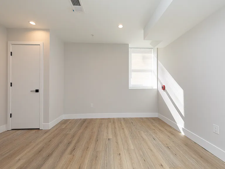935 W Dauphin St #A — Photo 18