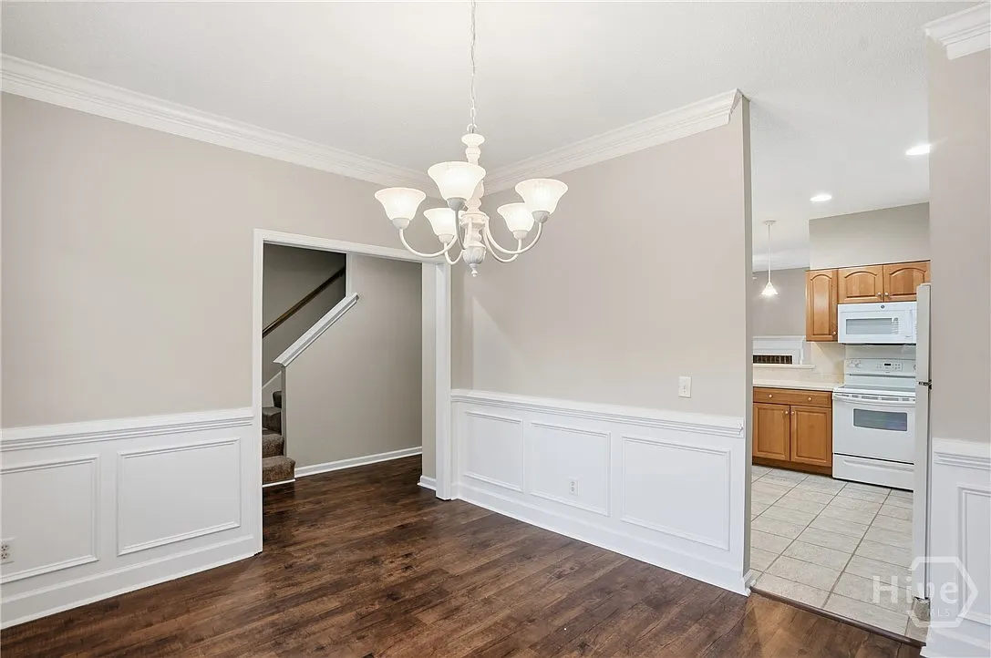 3 bed, 2.5 bath, 1494 sqft, $1,950 — Photo 4
