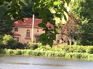 106 Dexter Rd #106, Newtonville, MA 02460