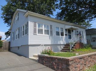 55 Trinity Ln, Woodbridge, NJ 07095