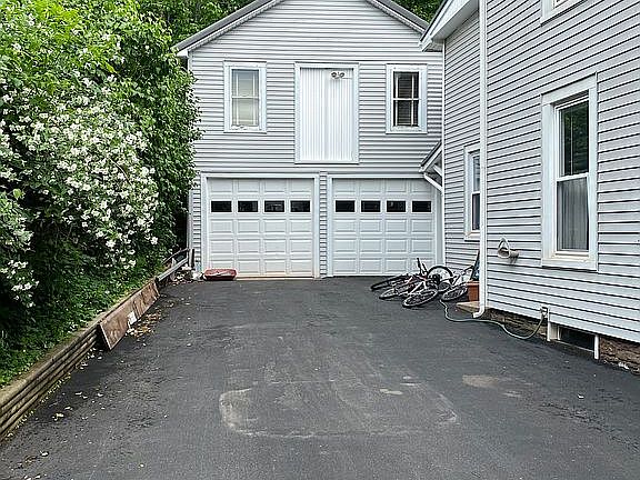 2nd image of 28 2nd St