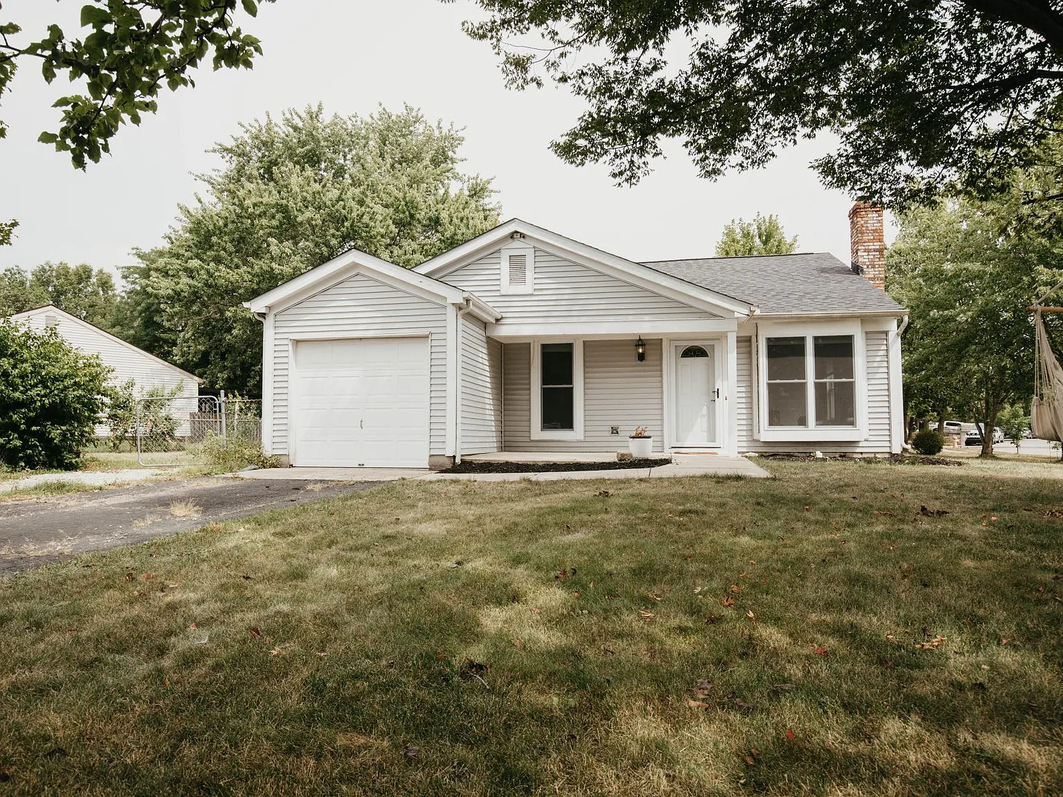 3 bed, 1206 sqft, $2,300 — Photo 1