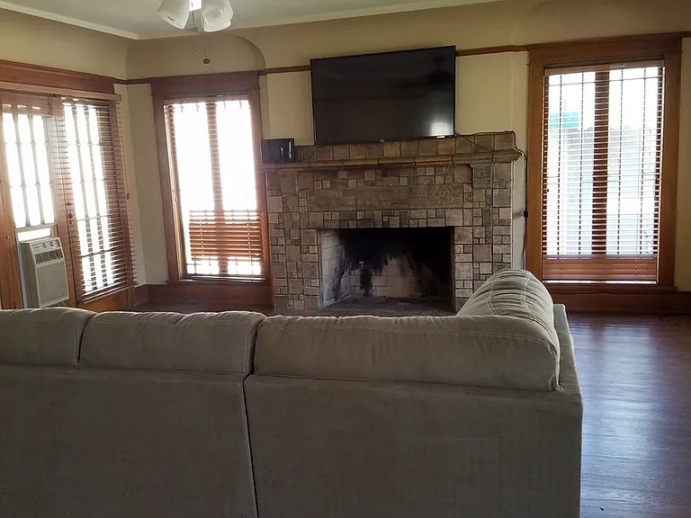 454 S Glassell St — Photo 20