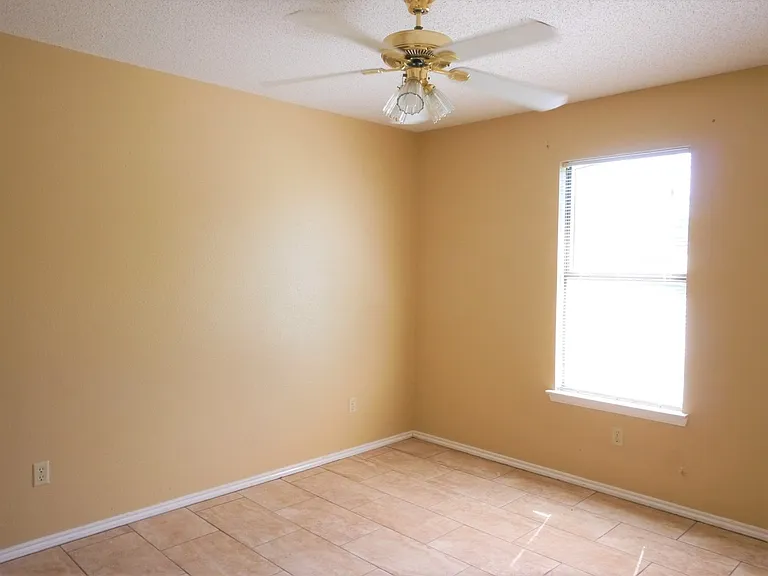 1510 Westway Dr — Photo 8