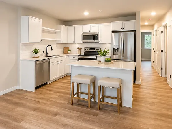 119 Rainier Ave S Unit 202, Eatonville, WA 98328