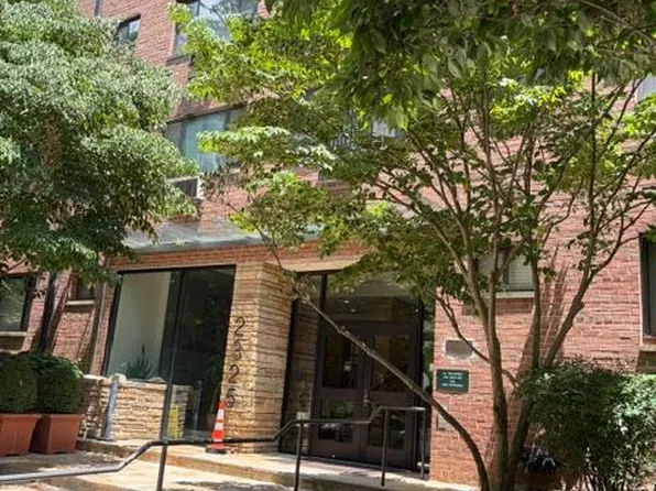 2325 42nd St NW APT 201, Washington, DC 20007