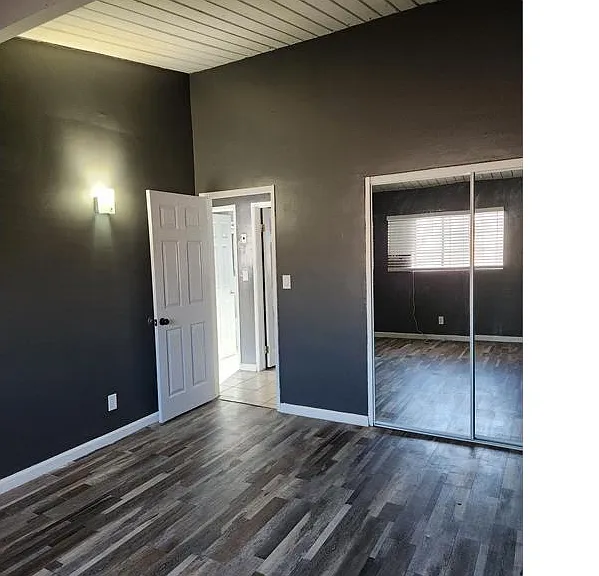 142 E Avenue Q7 — Photo 26