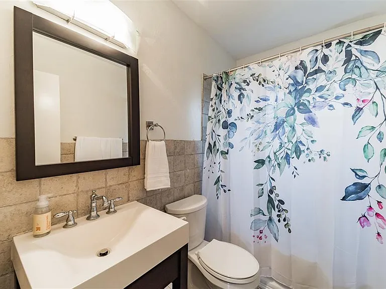 418 Lebeau St — Photo 26