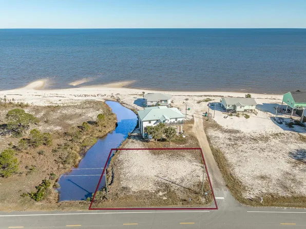 3 Marlin St, Panacea, FL 32346