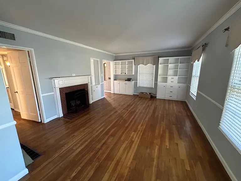 1301 W Myrtle Ave — Photo 6