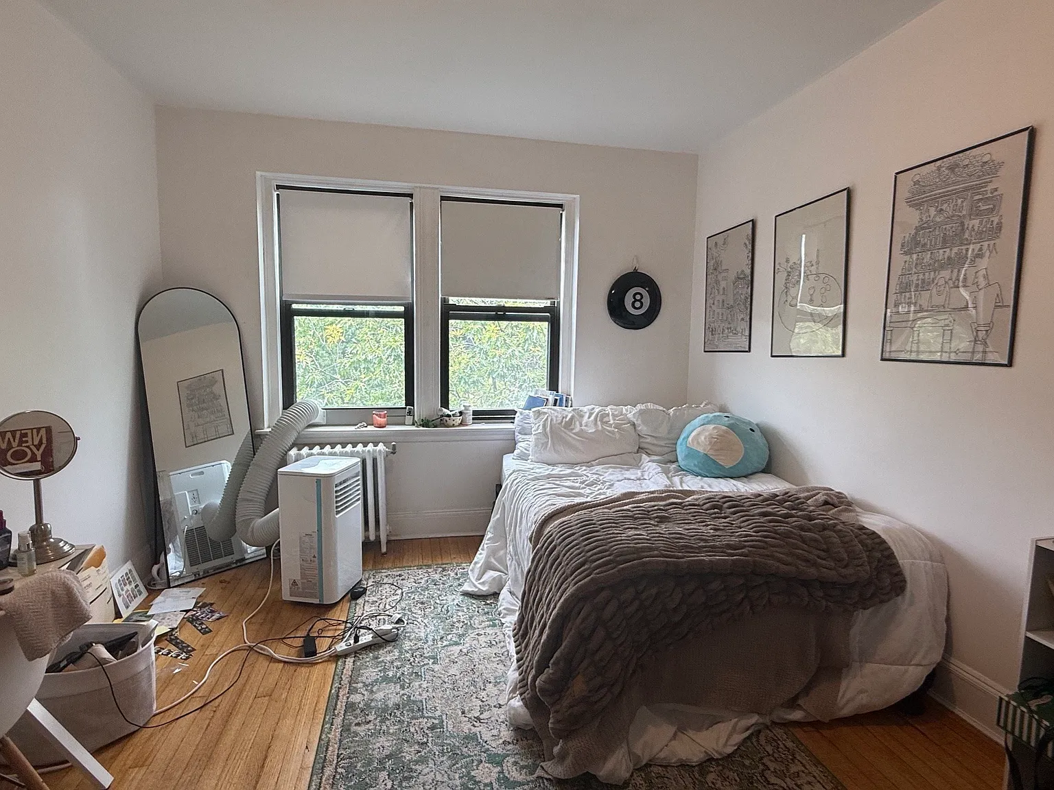 2 bed, 1.0 bath, 910 sqft, $3,500 — Photo 3