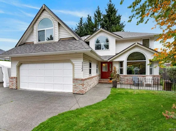 1123 Zeballos Dr, Courtenay, BC V9N 8P7