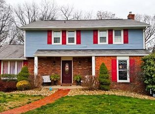 237 Lytton Rd, Coraopolis, PA 15108