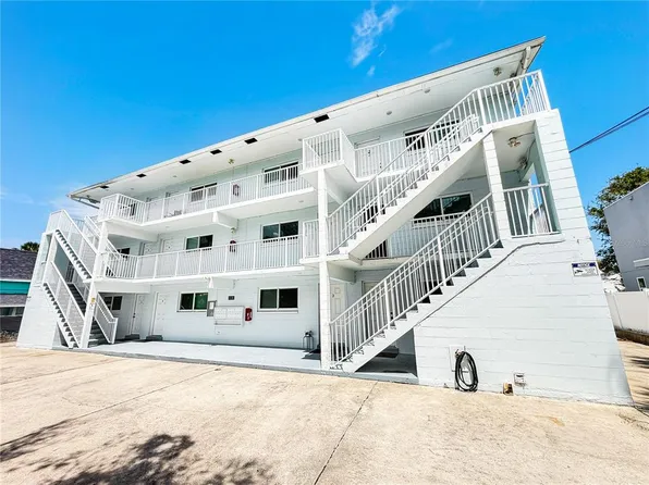 208 N HALIFAX AVENUE, DAYTONA BEACH, FL 32118