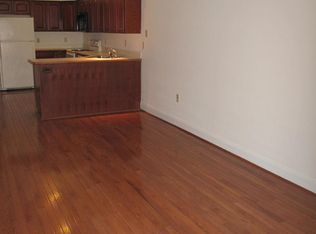 209 N 3rd St APT 2B, Philadelphia, PA 19106