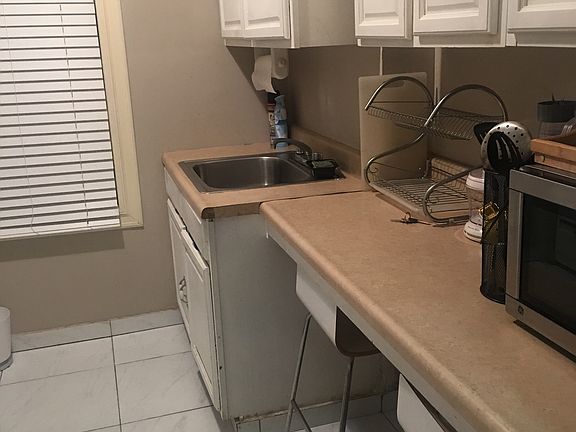 3rd image of 1290 Fulton Ave