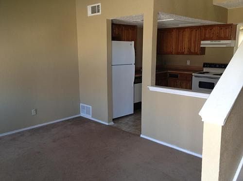 3rd image of 311 Kings Way Dr APT A