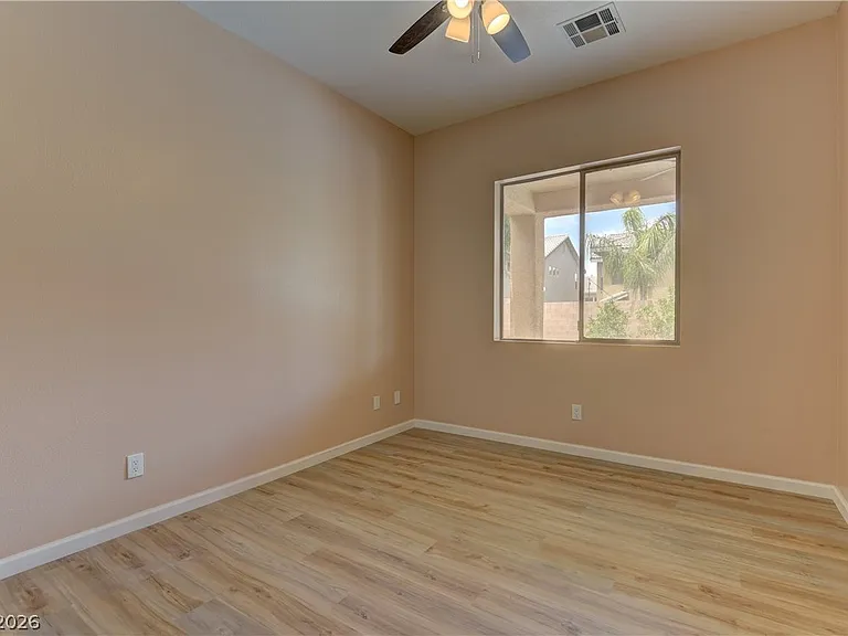 5862 Bluthe Bridge Ave — Photo 14
