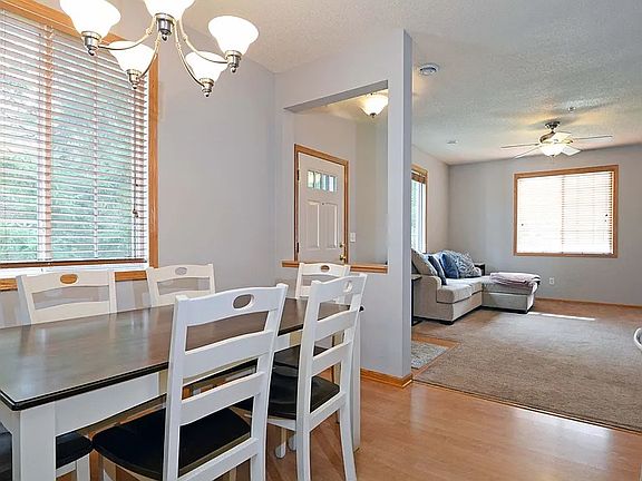 5th image of 333 Frederick Cir