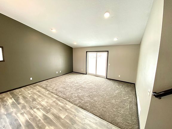 2nd image of 1664 Providence Pl NE