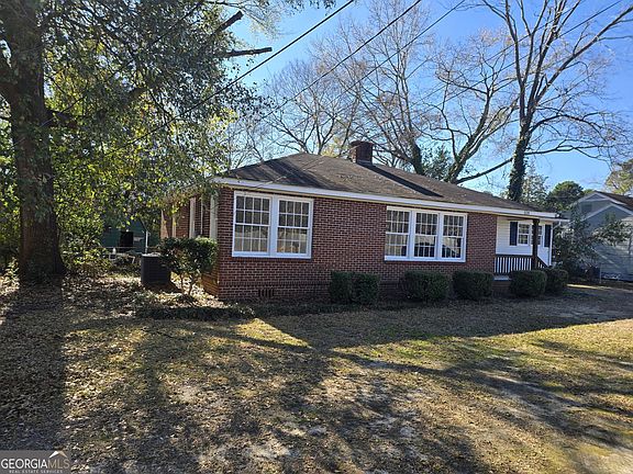 4th image of 1520 Stonewall St