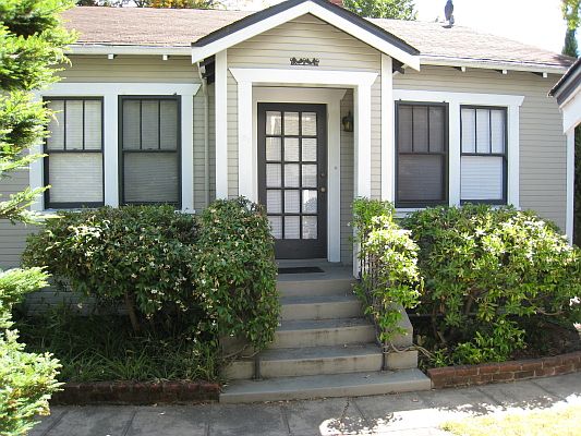 1st image of 123 Upham St