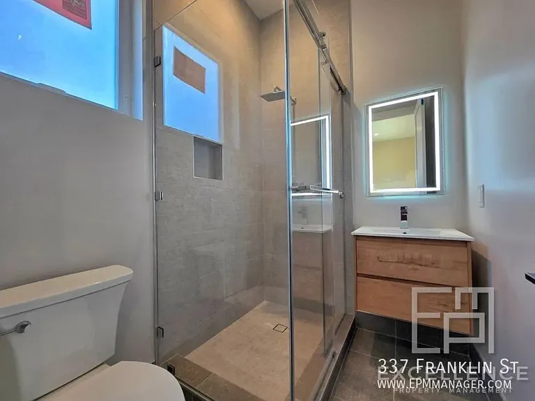 337 Franklin St — Photo 7