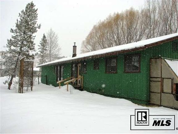 3rd image of 2765 Honeysuckle Ln