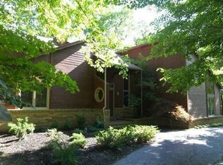 7865 Lindenmere Dr, Bloomfield Hills, MI 48301