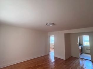 111 Arlo Rd APT 2A, Staten Island, NY 10301