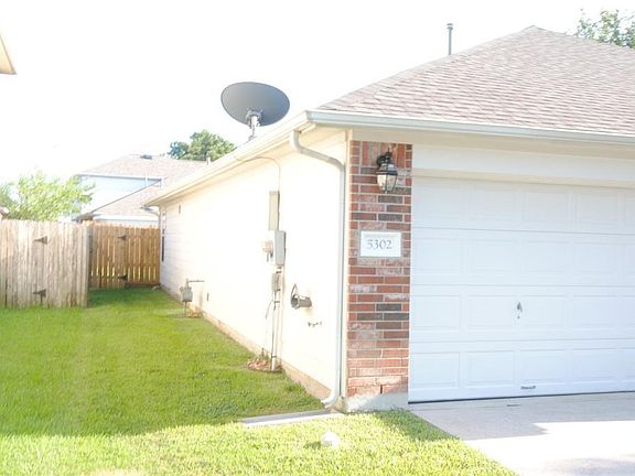 4th image of 5302 Cinnamon Lake Dr