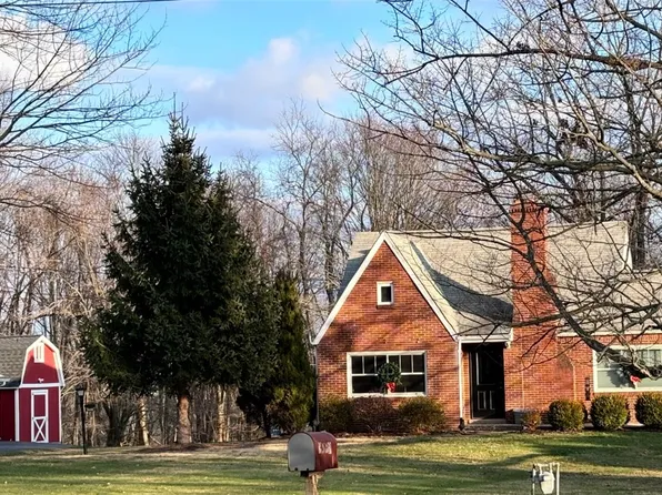 3933 Hardt Dr, Gibsonia, PA 15044