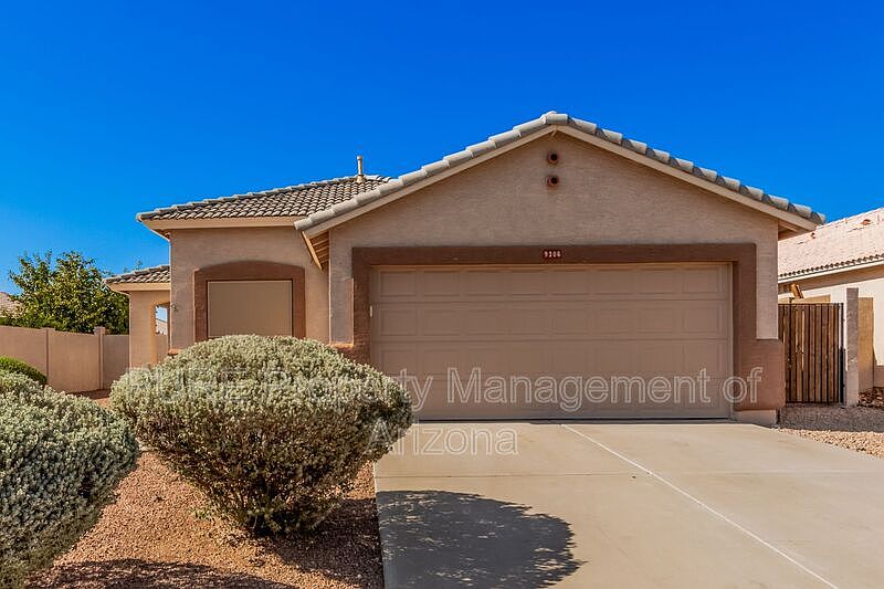 1st image of 9306 E Madero Ave
