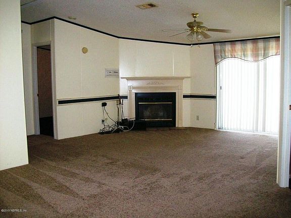 Family room 1