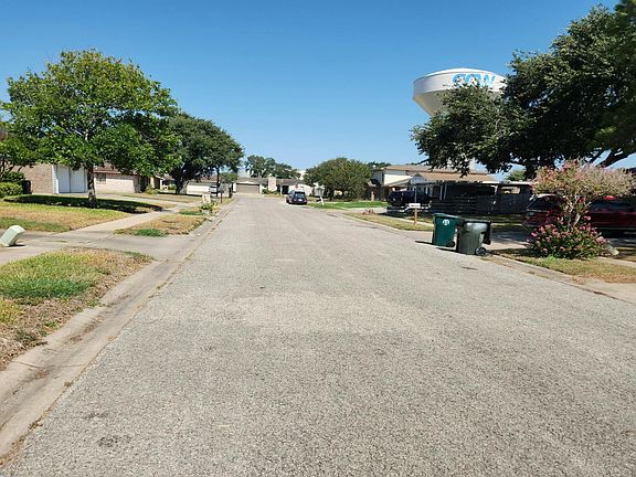4th image of 5013 Romford Dr
