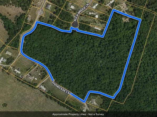 Showcase Ln, Hillsville, VA 24343