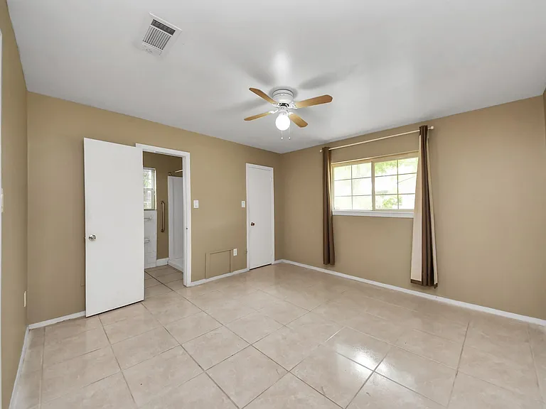 811 Hillcrest Dr — Photo 14