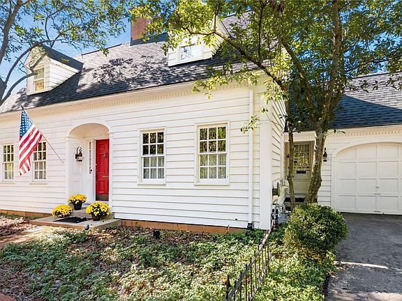 3rd image of 2751 E Ridgewood Cir