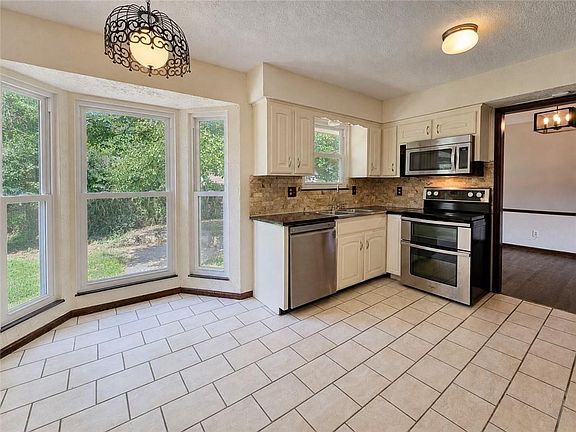 5th image of 12730 Byars Rd