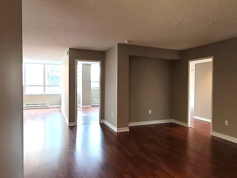 71 Charles St E #401 — Photo 4