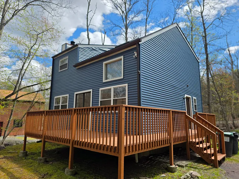 362 Somerset Dr — Photo 2